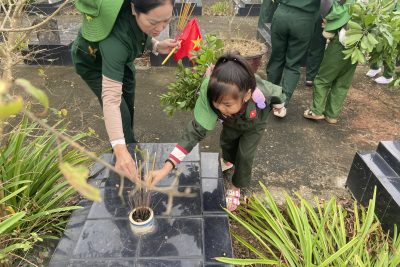 TRƯỜNG MẦM NON MINH TÂN TỔ CHỨC HOẠT ĐỘNG VIẾNG NGHĨA TRANG LIỆT SĨ