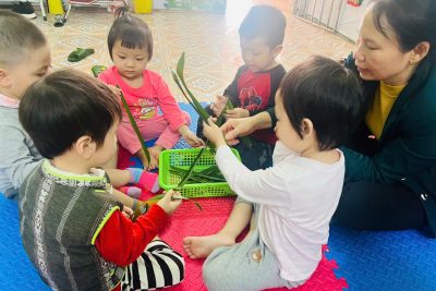 Hoạt động tạo hình từ lá cây – Lớp 2 tuổi C – Khu 2