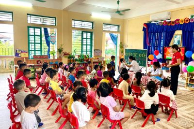 Khám sức khỏe đầu năm cho trẻ tại lớp 5 Tuổi A