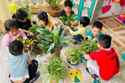 Hưởng ứng lễ phát động “Tết trồng cây, đời đời nhớ ơn Bác Hồ kính yêu” của các bạn lớp 5 tuổi A!